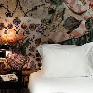 Hotel Du Petit Moulin, Parijs