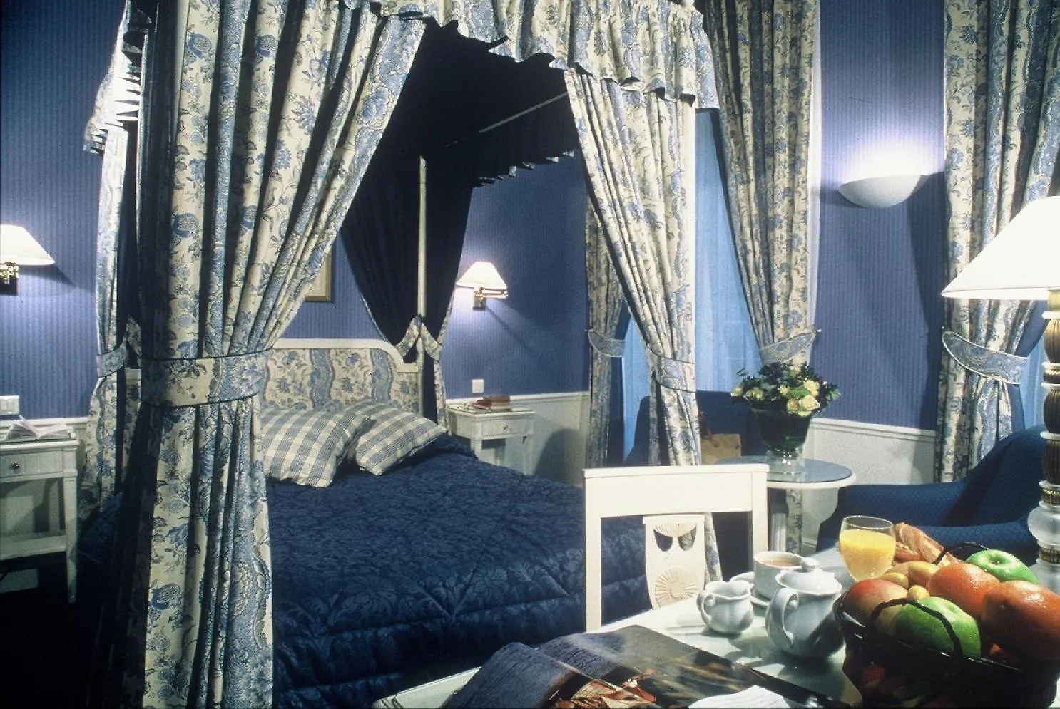 Golden Tulip Washington Opera Hotel Paris 4*,